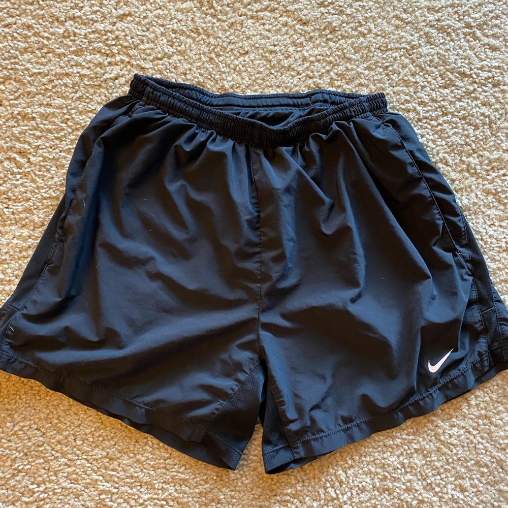 Mens medium Nike running shorts - 5 inches